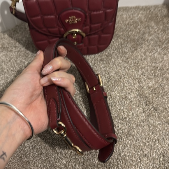 Red coach purse - Picture 4 of 4